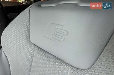 Седан Audi A4 2023 в Киеве