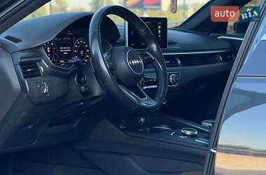 Седан Audi A4 2018 в 