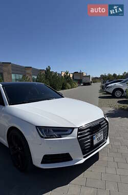 Седан Audi A4 2017 в 