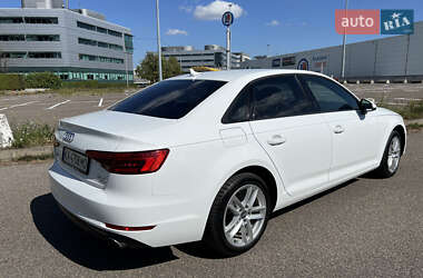 Седан Audi A4 2016 в 