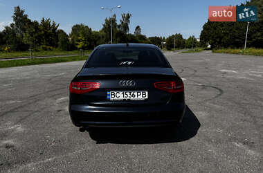 Седан Audi A4 2012 в Львові