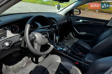 Седан Audi A4 2012 в Львові