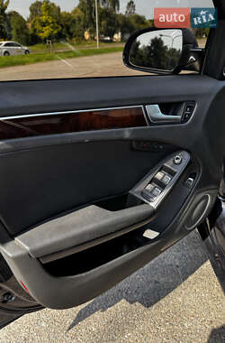 Седан Audi A4 2012 в Львові