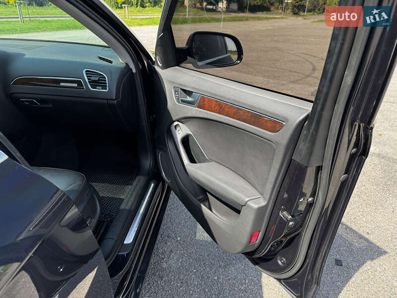 Седан Audi A4 2012 в Львові