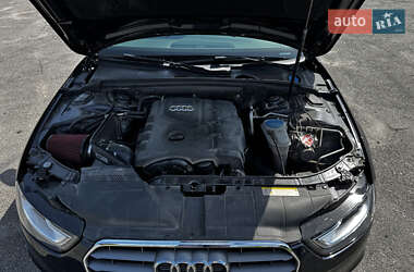 Седан Audi A4 2012 в Львові