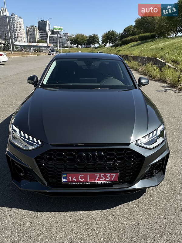 Седан Audi A4 2021 в Киеве