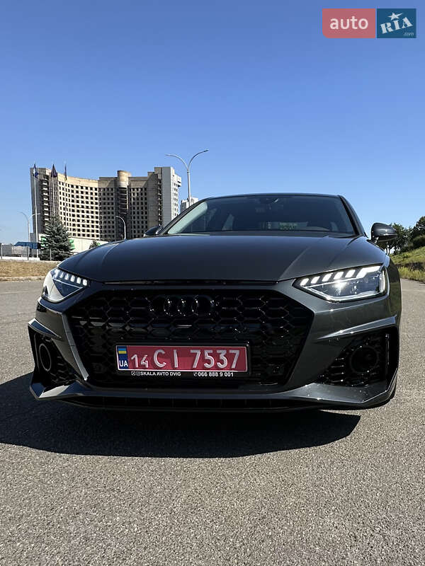 Седан Audi A4 2021 в Киеве