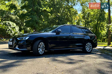 Универсал Audi A4 2020 в 