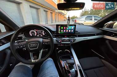 Седан Audi A4 2023 в 