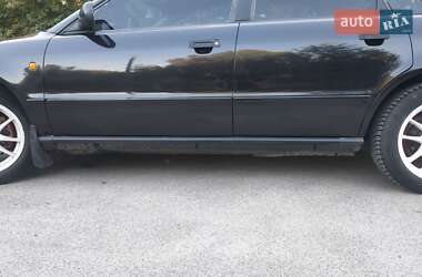 Седан Audi A4 1995 в 