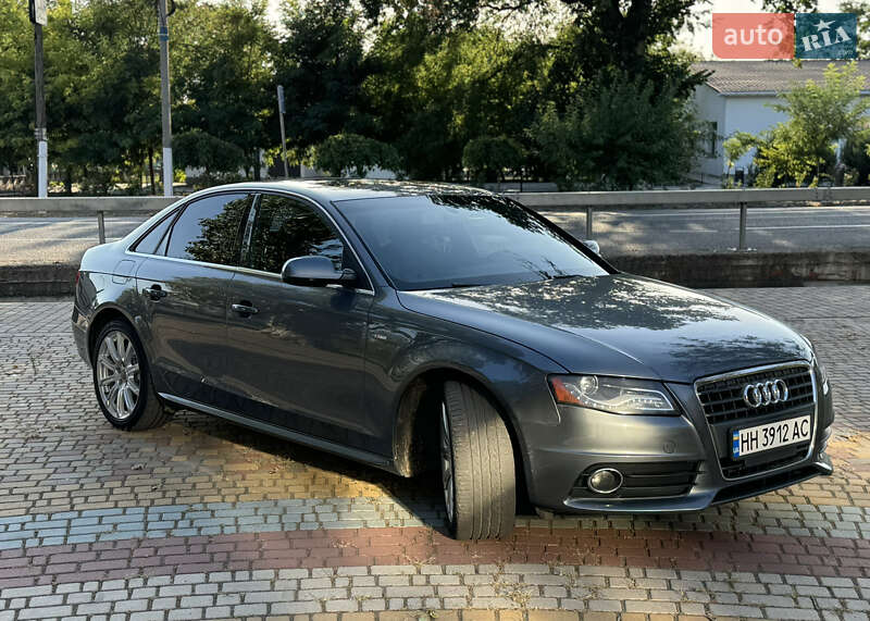 Седан Audi A4 2011 в Сарате