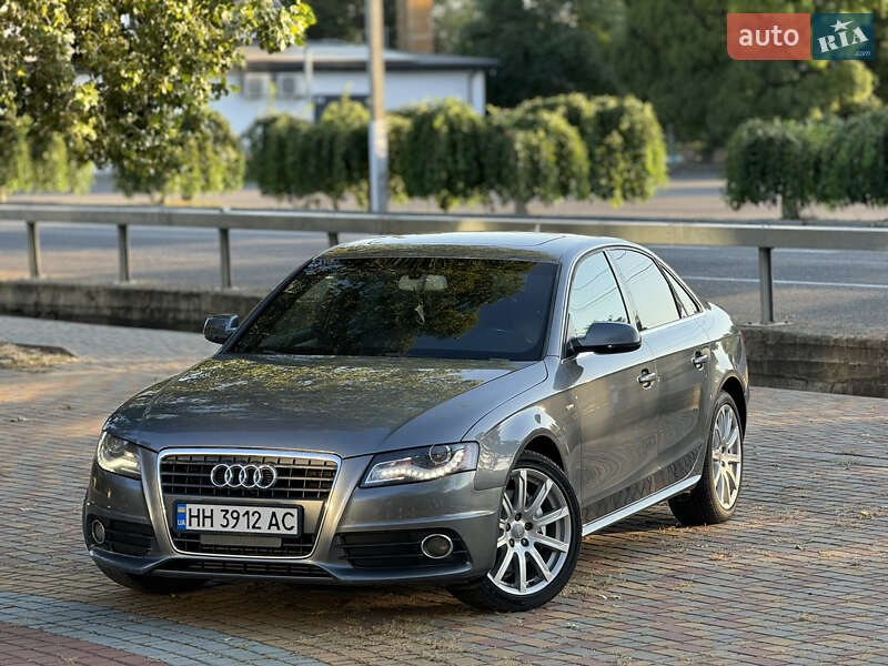 Седан Audi A4 2011 в Сарате