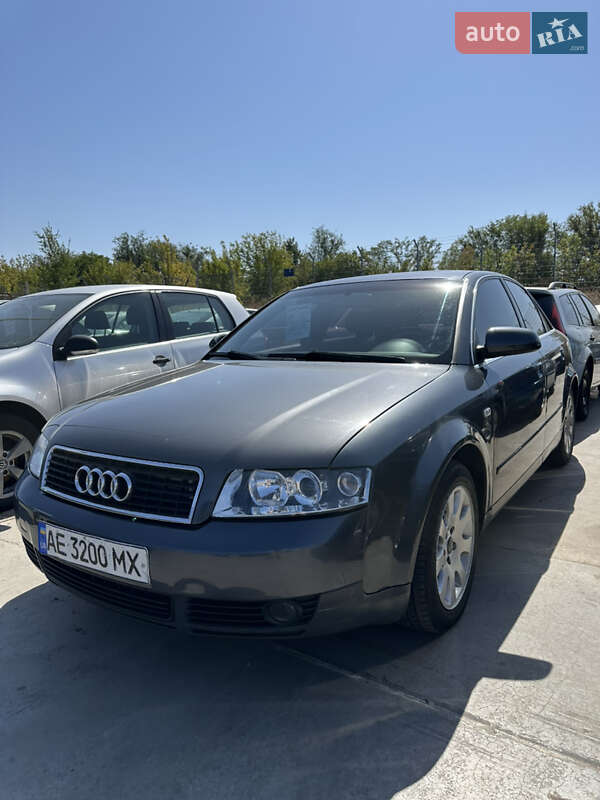 Седан Audi A4 2001 в 