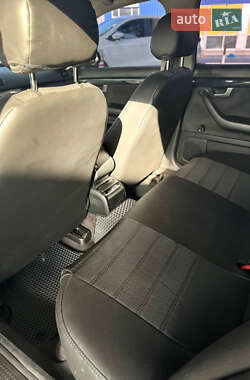 Седан Audi A4 2001 в 