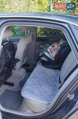 Седан Audi A4 2004 в Сокале