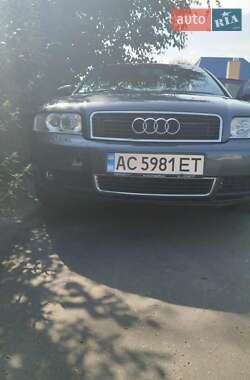Седан Audi A4 2004 в Сокале