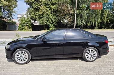 Седан Audi A4 2015 в 