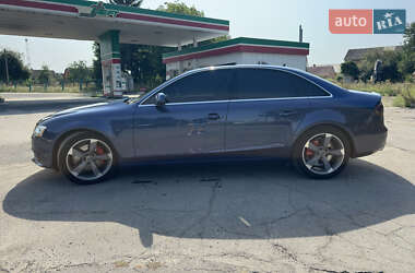 Седан Audi A4 2013 в 