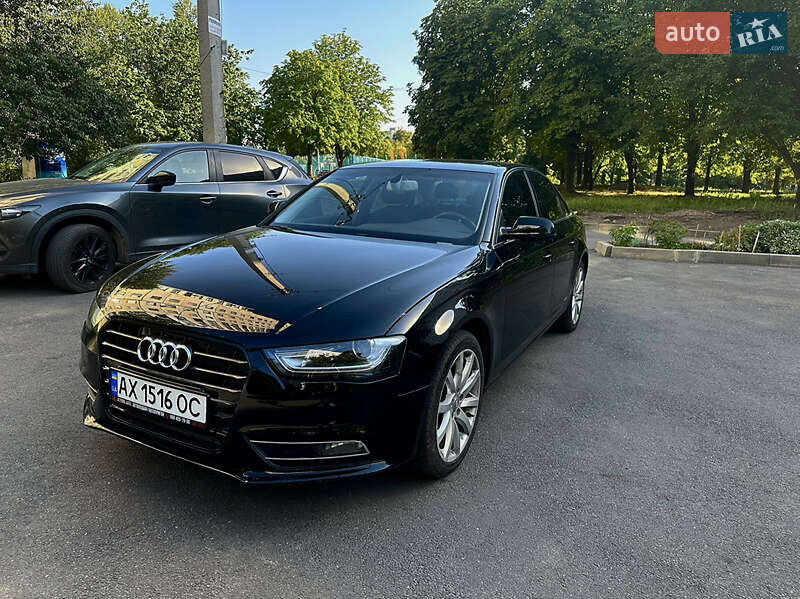 Седан Audi A4 2012 в Харькове