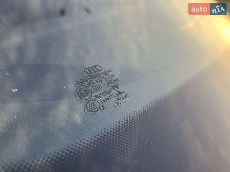 Седан Audi A4 2017 в Львові