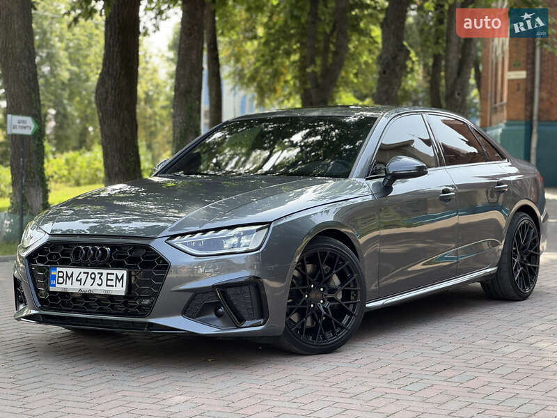 Седан Audi A4 2021 в 
