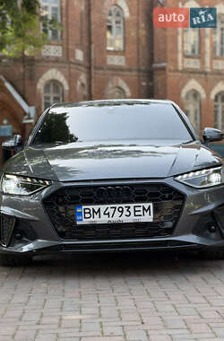 Седан Audi A4 2021 в 