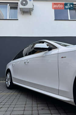 Седан Audi A4 2015 в 