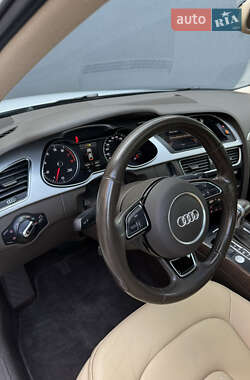 Седан Audi A4 2015 в 