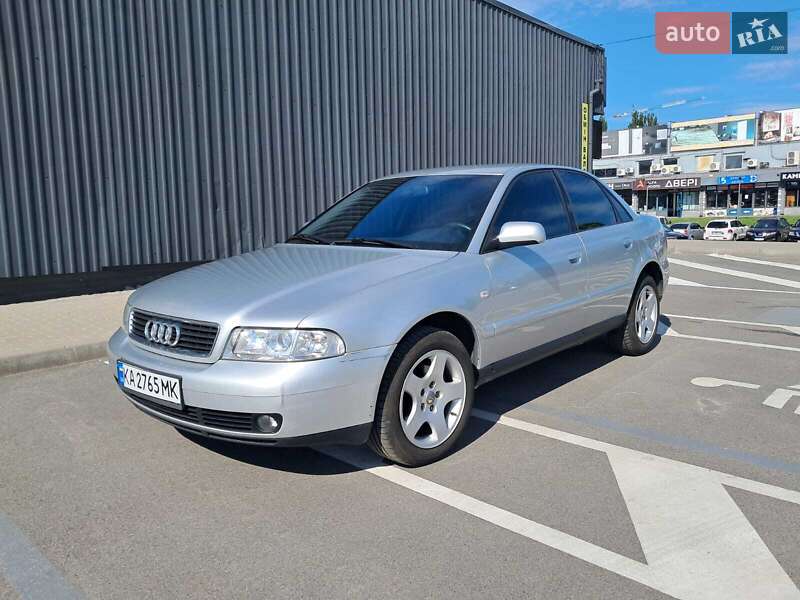 Седан Audi A4 2000 в Ірпені