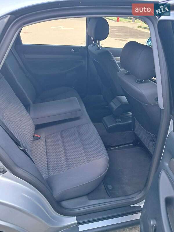 Седан Audi A4 2000 в Ірпені