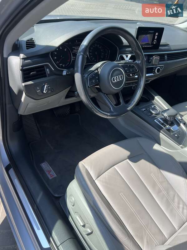 Седан Audi A4 2018 в Івано-Франківську