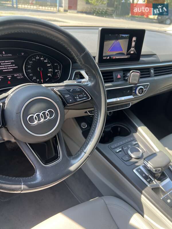 Седан Audi A4 2018 в Івано-Франківську