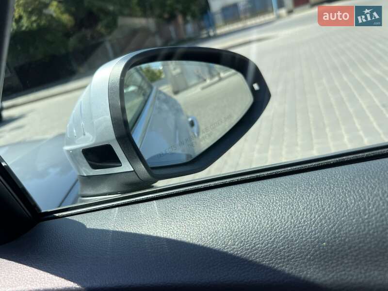 Седан Audi A4 2018 в Івано-Франківську
