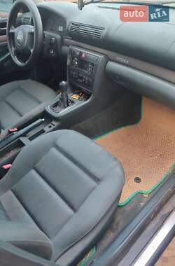 Универсал Audi A4 2000 в 