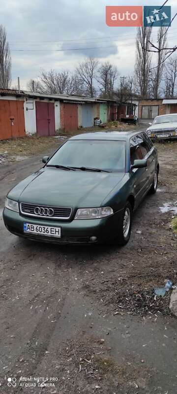 Универсал Audi A4 2000 в 