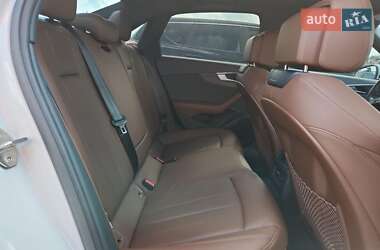Седан Audi A4 2019 в 