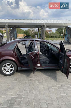 Седан Audi A4 2001 в 