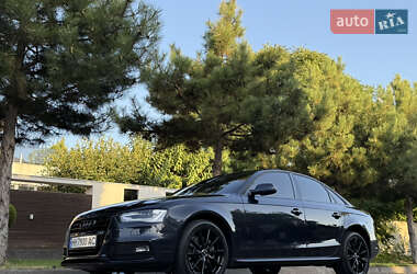 Седан Audi A4 2014 в 
