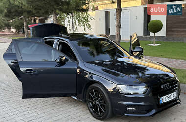 Седан Audi A4 2014 в 