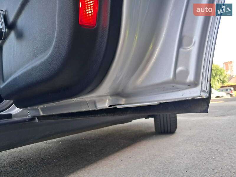Седан Audi A4 2000 в Ірпені
