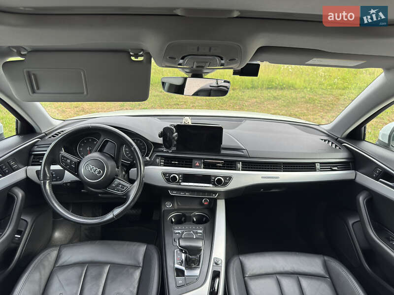 Седан Audi A4 2017 в Львове