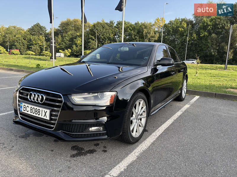 Седан Audi A4 2014 в Львове