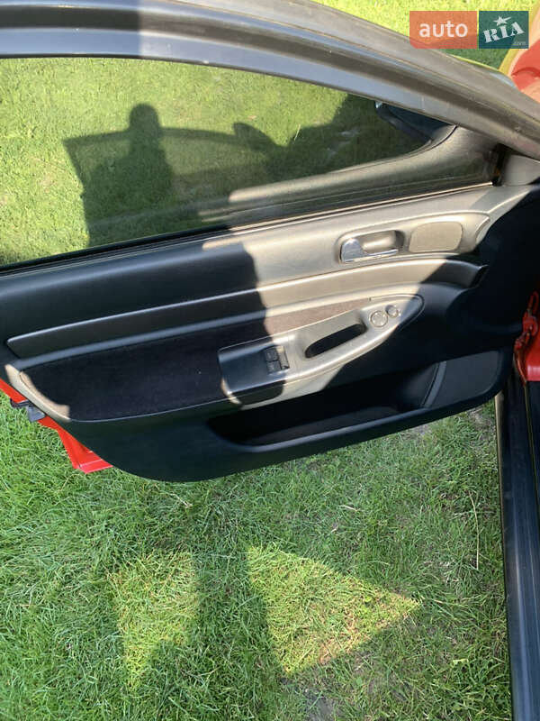 Седан Audi A4 1995 в Бобрке