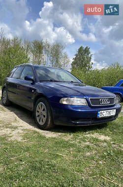 Універсал Audi A4 1998 в 