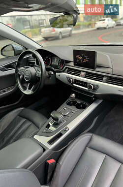 Седан Audi A4 2016 в 