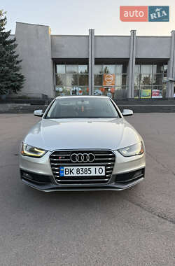 Седан Audi A4 2014 в 