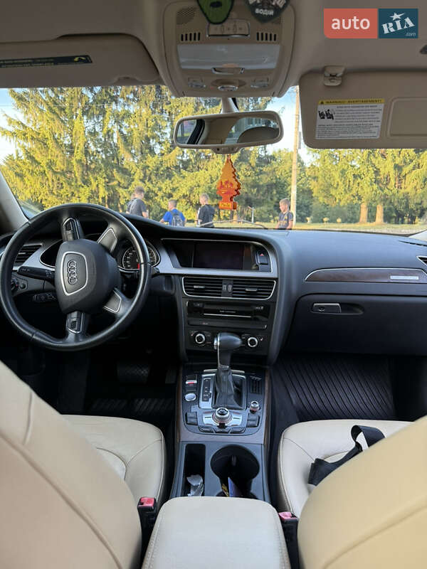 Седан Audi A4 2014 в Ровно