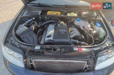 Седан Audi A4 2004 в 