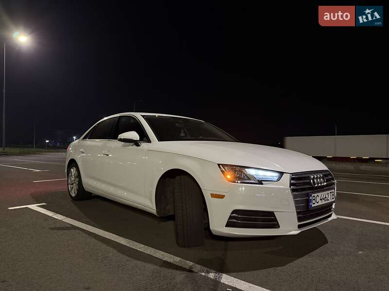 Седан Audi A4 2016 в Львове