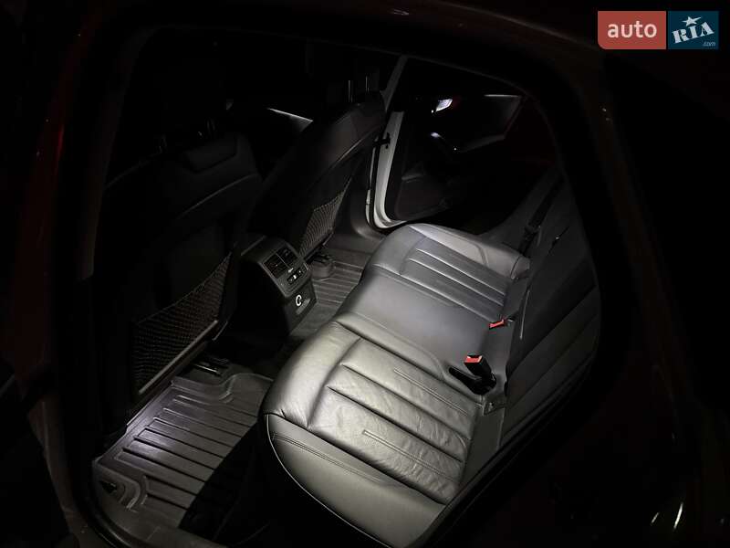 Седан Audi A4 2016 в Львове